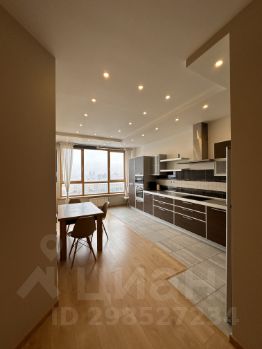 4-комн.кв., 156 м², этаж 16