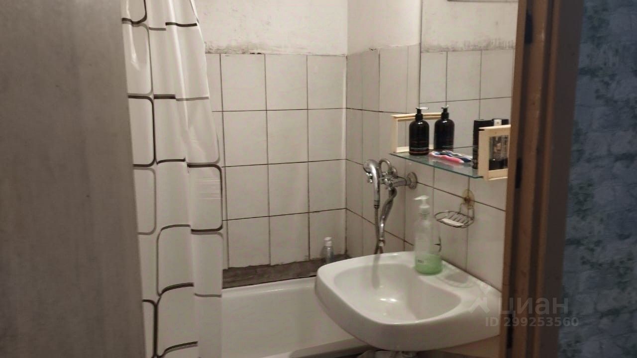 Сдам однокомнатную квартиру 38м² Изюмская ул., 34К1, Москва, ЮЗАО, р-н ...