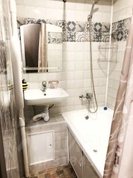 2-комн.кв., 42 м², этаж 2