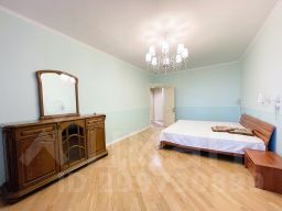 5-комн.кв., 172 м², этаж 5