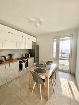 1-комн.кв., 40 м², этаж 14 1-комн.кв., 40 м², этаж 14