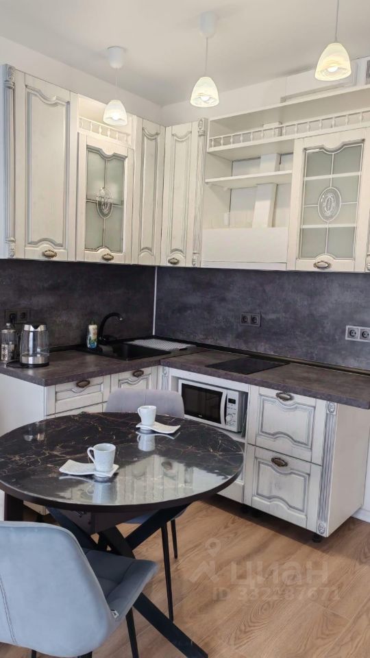 Сдаю студию 20 м2 в ЖК Кавказский бульвар, 51к2 (застройщик ПИК).
Расположена на 4 этаже. Оборудован - Vista 3
