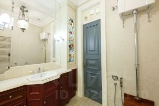 4-комн.кв., 137 м², этаж 3