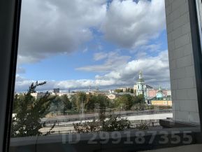 2-комн.кв., 90 м², этаж 2