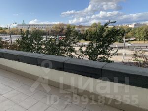 2-комн.кв., 90 м², этаж 2