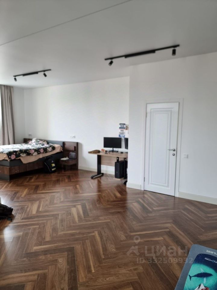 Квартира-студия, 67 м² — фото 2