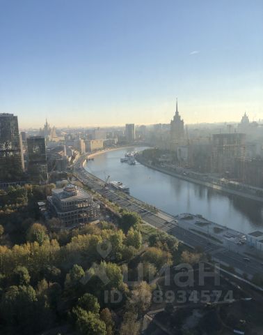 2-комн., 50,5 м², 23/64 этаж