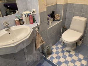 2-комн.кв., 71 м², этаж 4