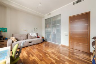 4-комн.кв., 125 м², этаж 3