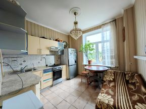 2-комн.кв., 63 м², этаж 6