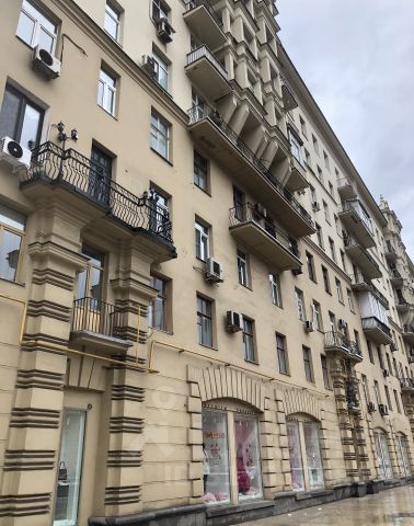 2-комн., 71 м², 2/8 этаж