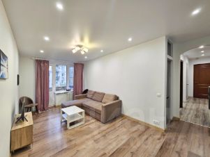 3-комн.кв., 60 м², этаж 4 3-комн.кв., 60 м², этаж 4