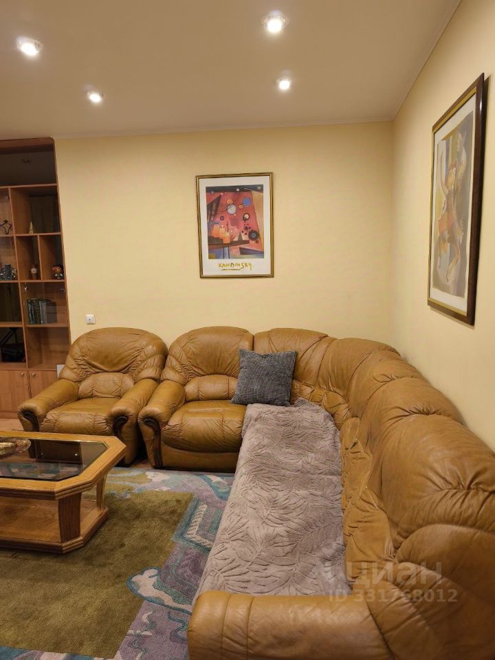 2-комнатная квартира, 61 м² — фото 3