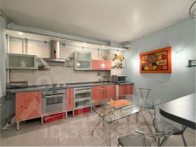 2-комн.кв., 57 м², этаж 8