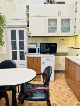 3-комн.кв., 92 м², этаж 3