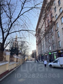 2-комн.кв., 70 м², этаж 7 2-комн.кв., 70 м², этаж 7