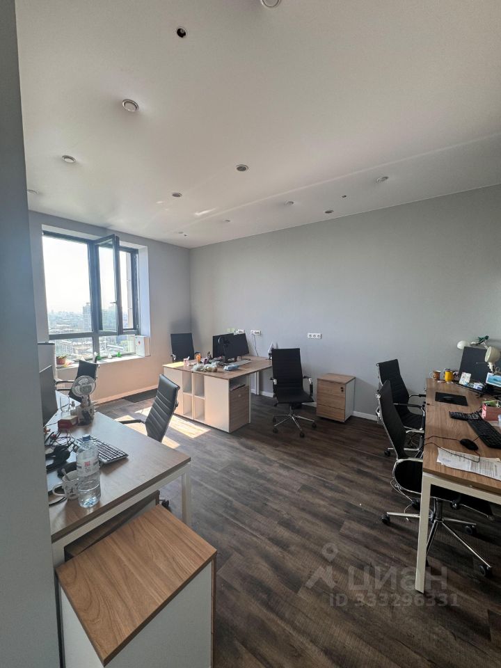 2-комнатная квартира, 69 м² — фото 3