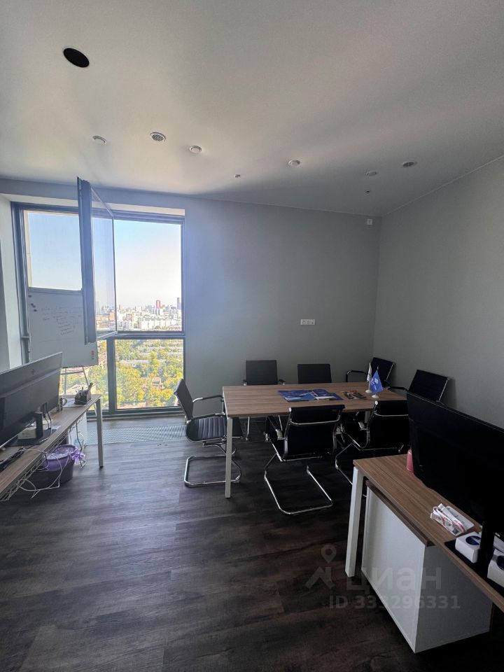 2-комнатная квартира, 69 м² — фото 1