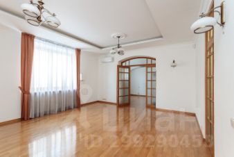 4-комн.кв., 112 м², этаж 2