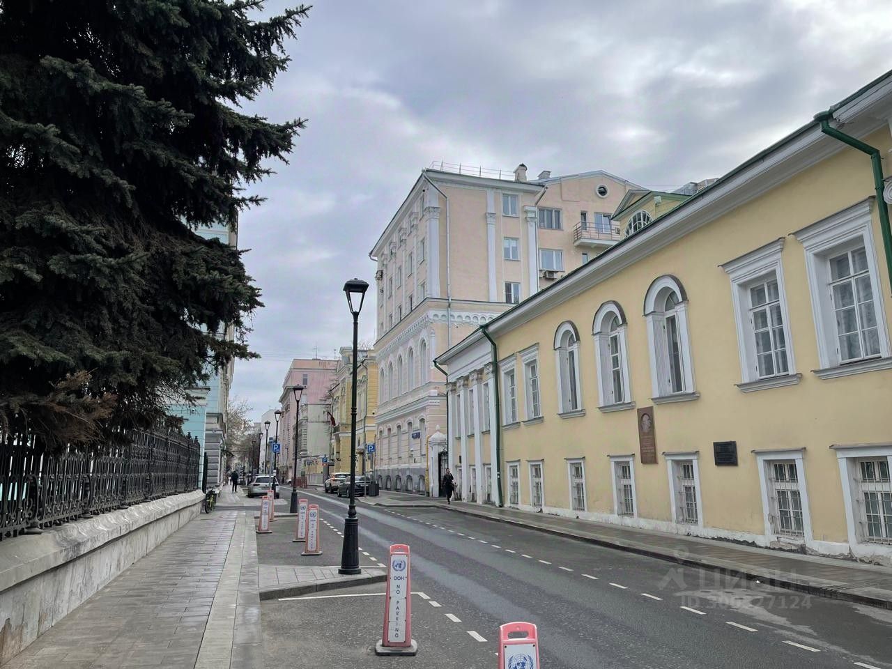 Купить квартиру с евроремонтом в переулке Леонтьевский в Москве. Найдено 3  объявления.