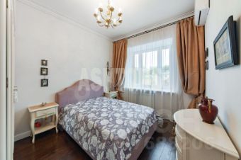 3-комн.кв., 100 м², этаж 3