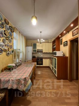 3-комн.кв., 81 м², этаж 2