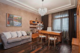 4-комн.кв., 261 м², этаж 5