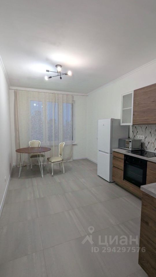1-комнатная квартира, 43 м² — фото 1