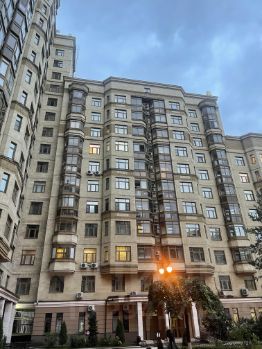 2-комн.кв., 72 м², этаж 10