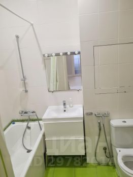 4-комн.кв., 111 м², этаж 4