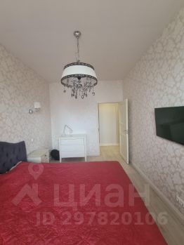 4-комн.кв., 111 м², этаж 4