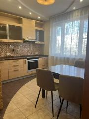 3-комн.кв., 71 м², этаж 4