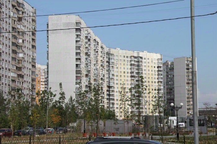 Аренда трёхкомнатной квартиры Москва, метро Митино, Митинская улица 27, цена 500