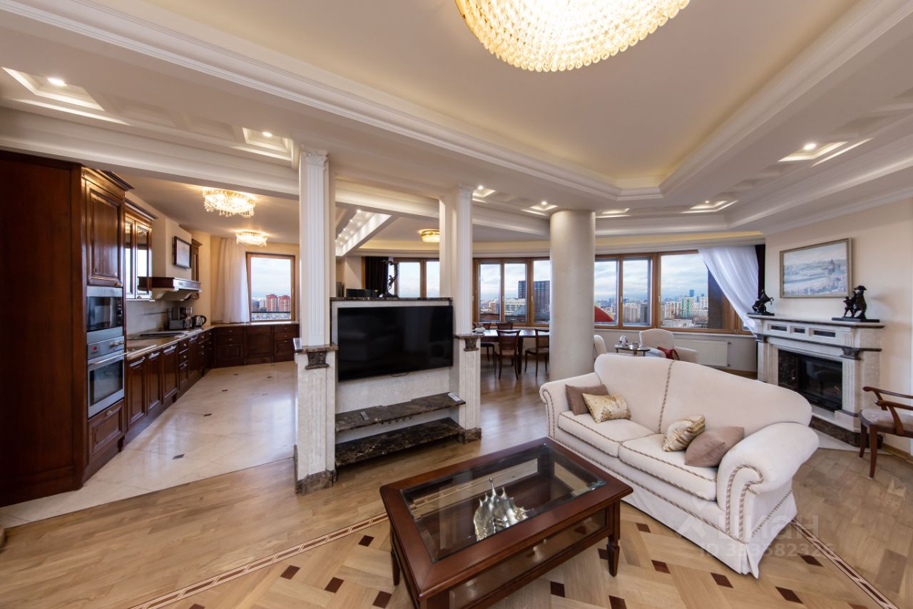 5-комнатная квартира, 230 м² — фото 1
