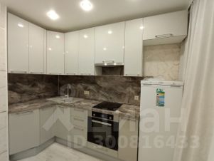 1-комн.кв., 42 м², этаж 3