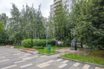 3-комн.кв., 87 м², этаж 4