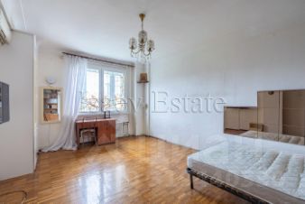 3-комн.кв., 87 м², этаж 4