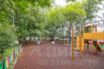 3-комн.кв., 87 м², этаж 4