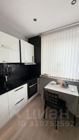 2-комн.кв., 53 м², этаж 8