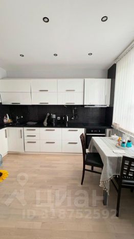 2-комн.кв., 53 м², этаж 8