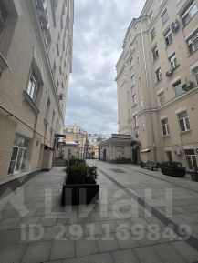 4-комн.кв., 164 м², этаж 3