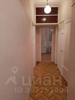 2-комн.кв., 50 м², этаж 4