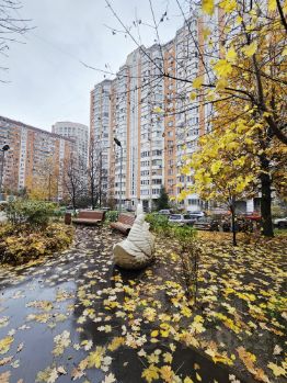 2-комн.кв., 64 м², этаж 14