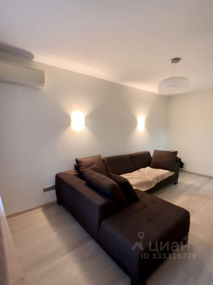 2-комнатная квартира, 57 м² — фото 3