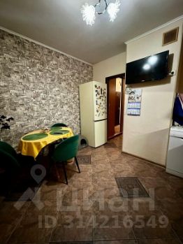 3-комн.кв., 82 м², этаж 3