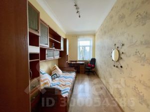 4-комн.кв., 90 м², этаж 3