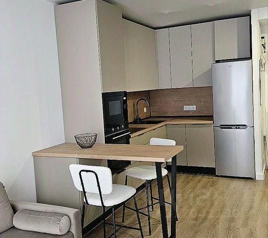 2-комн., 42 м², 4/33 этаж
