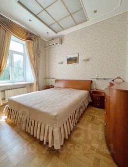 4-комн.кв., 105 м², этаж 3