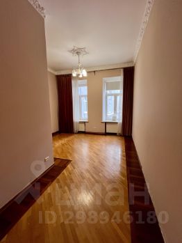 5-комн.кв., 183 м², этаж 2