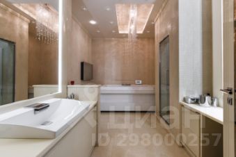 3-комн.кв., 125 м², этаж 3